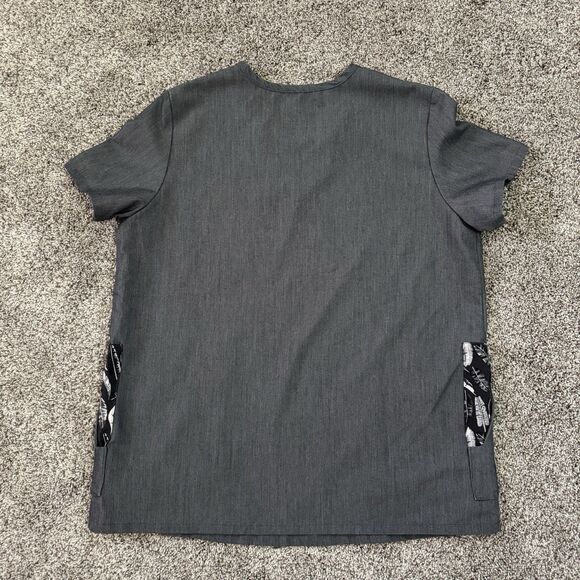 FIGS Accra Feather Fabric Trim Scrub Top W19SW1001 Graphite Women's Size Medium - Picture 8 of 10